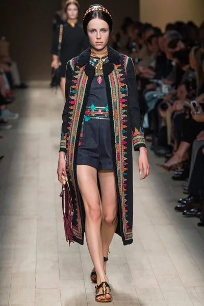 Look 9